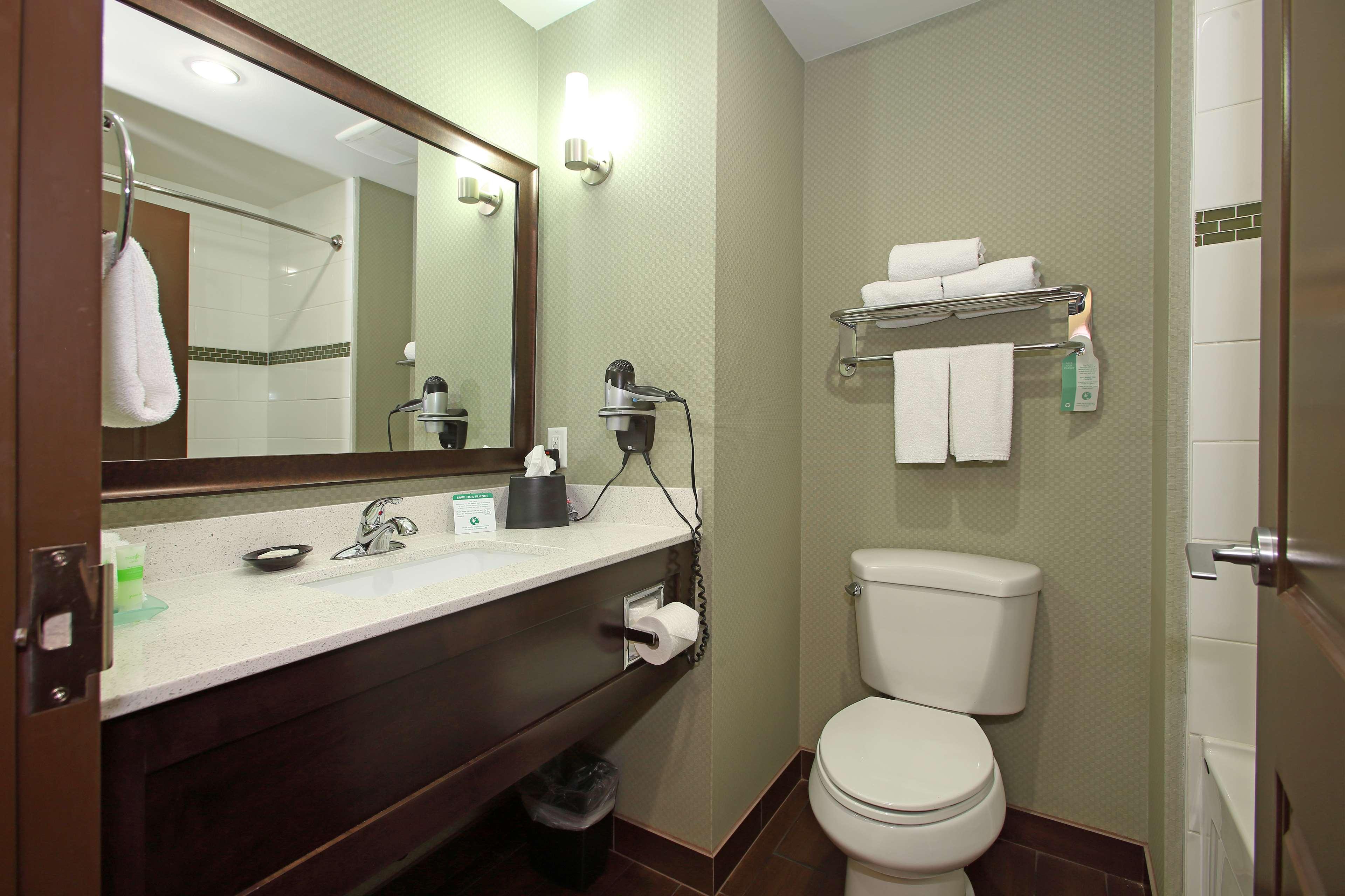 Best Western Pacific Inn Vernon Exterior photo