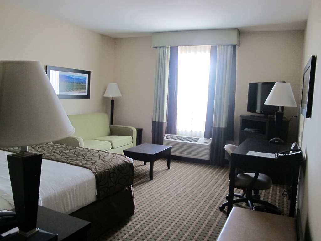 Best Western Pacific Inn Vernon Room photo